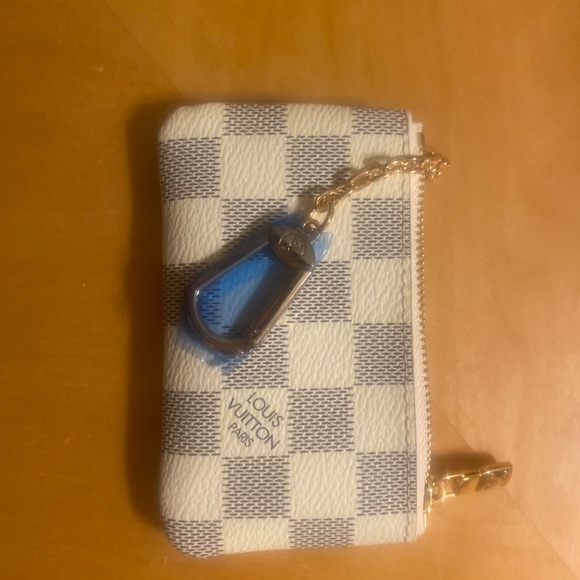 Key Pouch - Picture 4 of 6